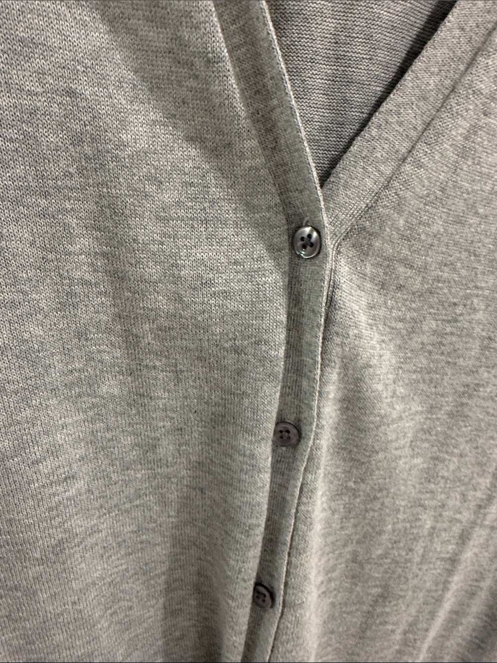 🧡 Amazon Essentials Gray V-Neck Button Front Cardigan - Picture 2 of 3